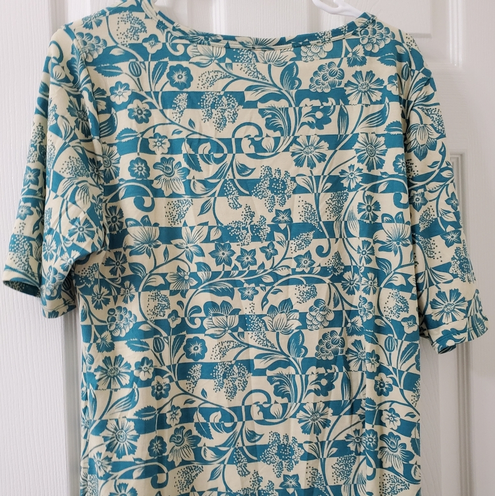 Lularoe - Picture 2 of 2